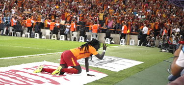 九游sports-法甲升班马快速适应顶级联赛经验分享，德甲升班马夺冠奇迹